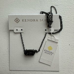 Kendra Scott Elisa Pendant Necklace in Black